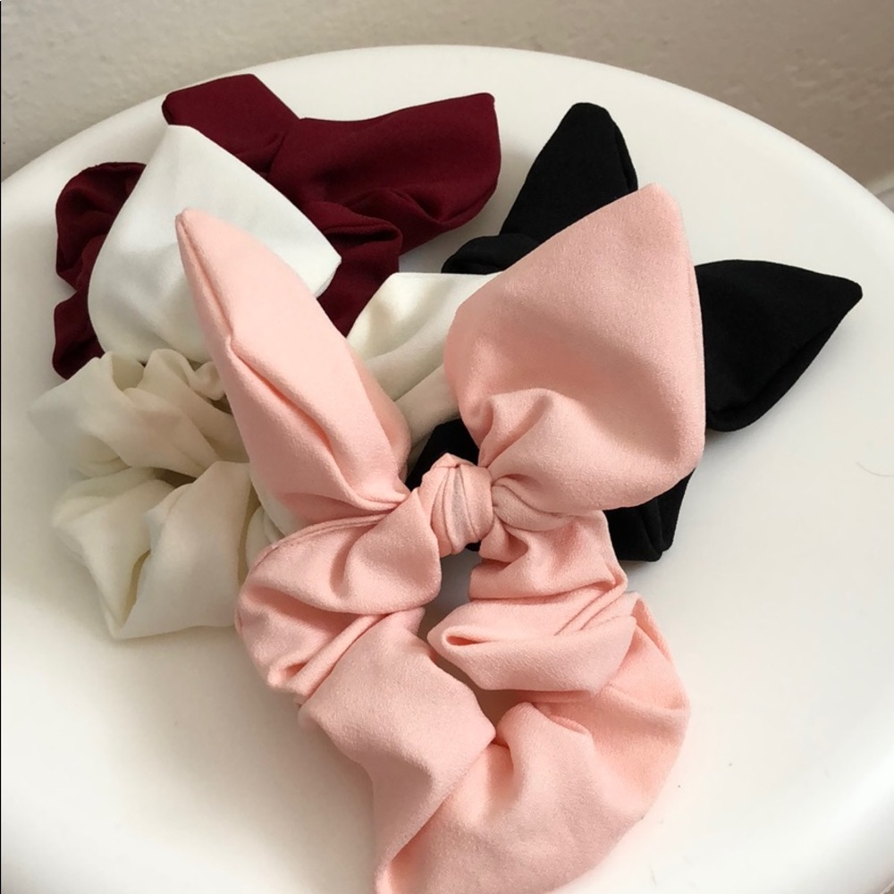 Bow-Tie Scrunchies (Pack of 4)